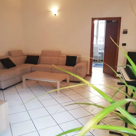 Casa Bella Exhibition * בולוניה